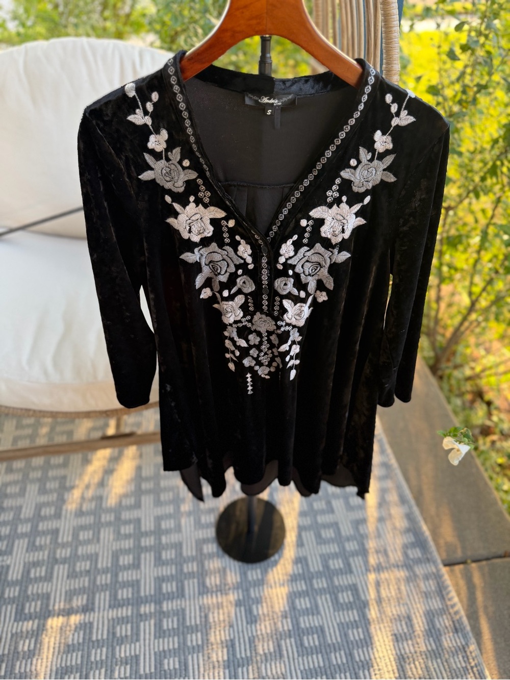 ANDREE BY UNIT Black Velvet Tunic with Silver Floral Embroidery - Picture 8 of 16